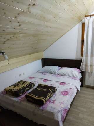 Гостевой дом Olja Guest House Жабляк Двухместный номер с 1 кроватью и общей ванной комнатой-6